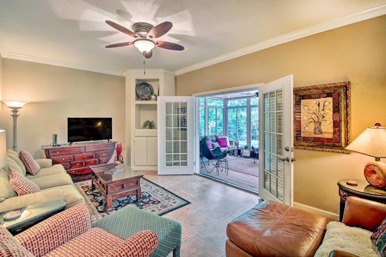 Charming Hot Springs Home With Sunroom And Yard ภายนอก รูปภาพ